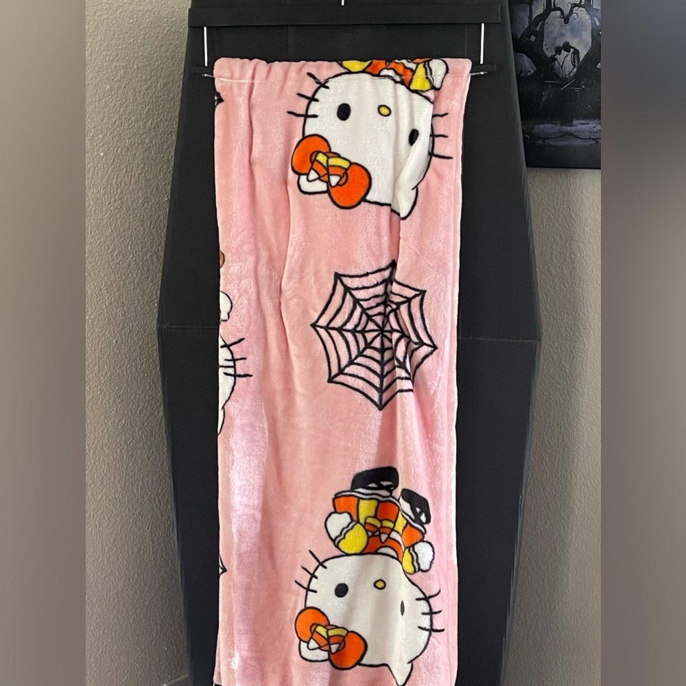Hello Kitty Halloween Blanket